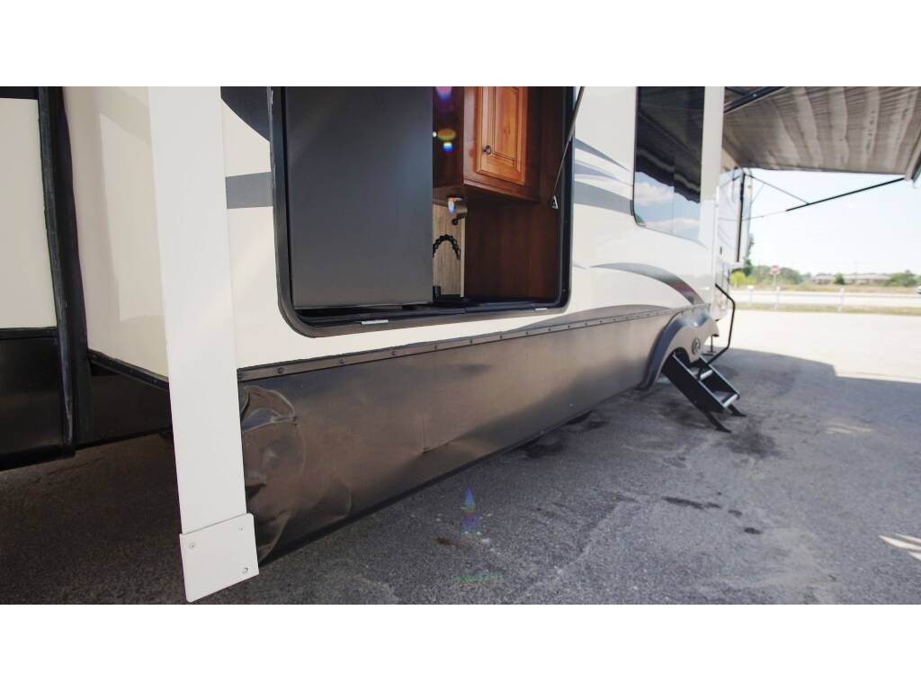 2019 Heartland BIG COUNTRY 3950 FB