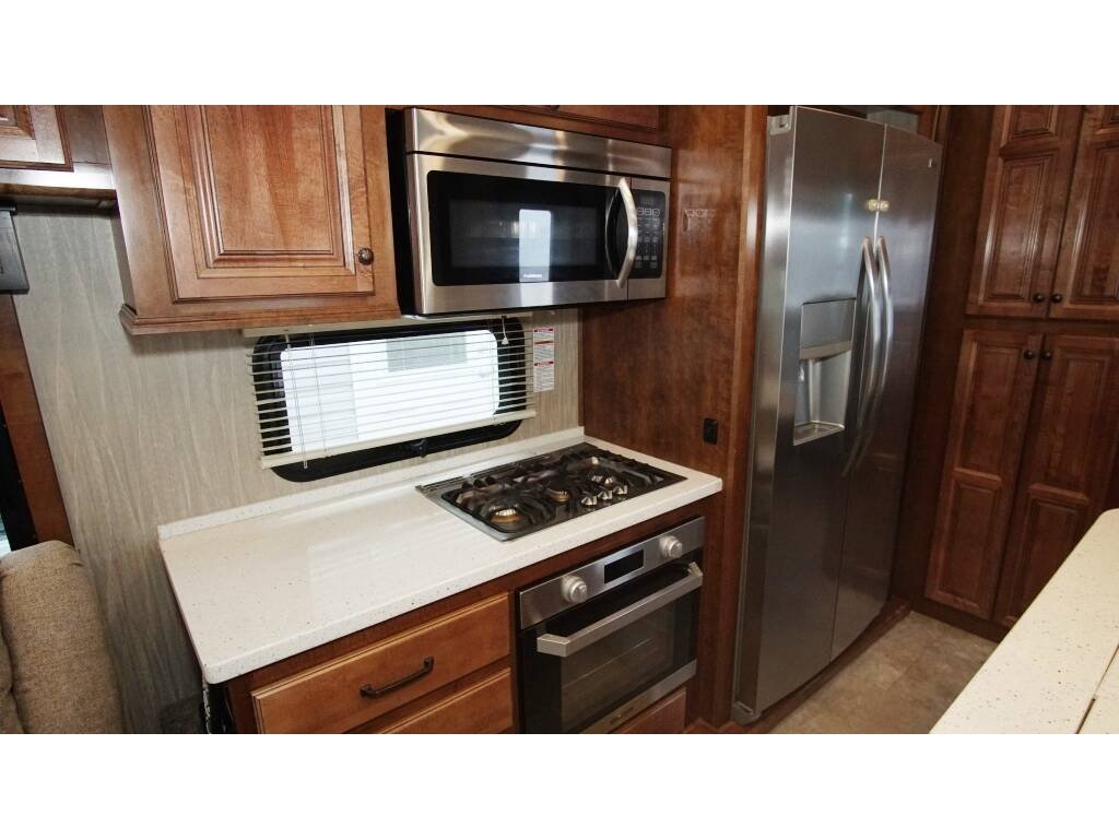 2019 Heartland BIG COUNTRY 3950 FB